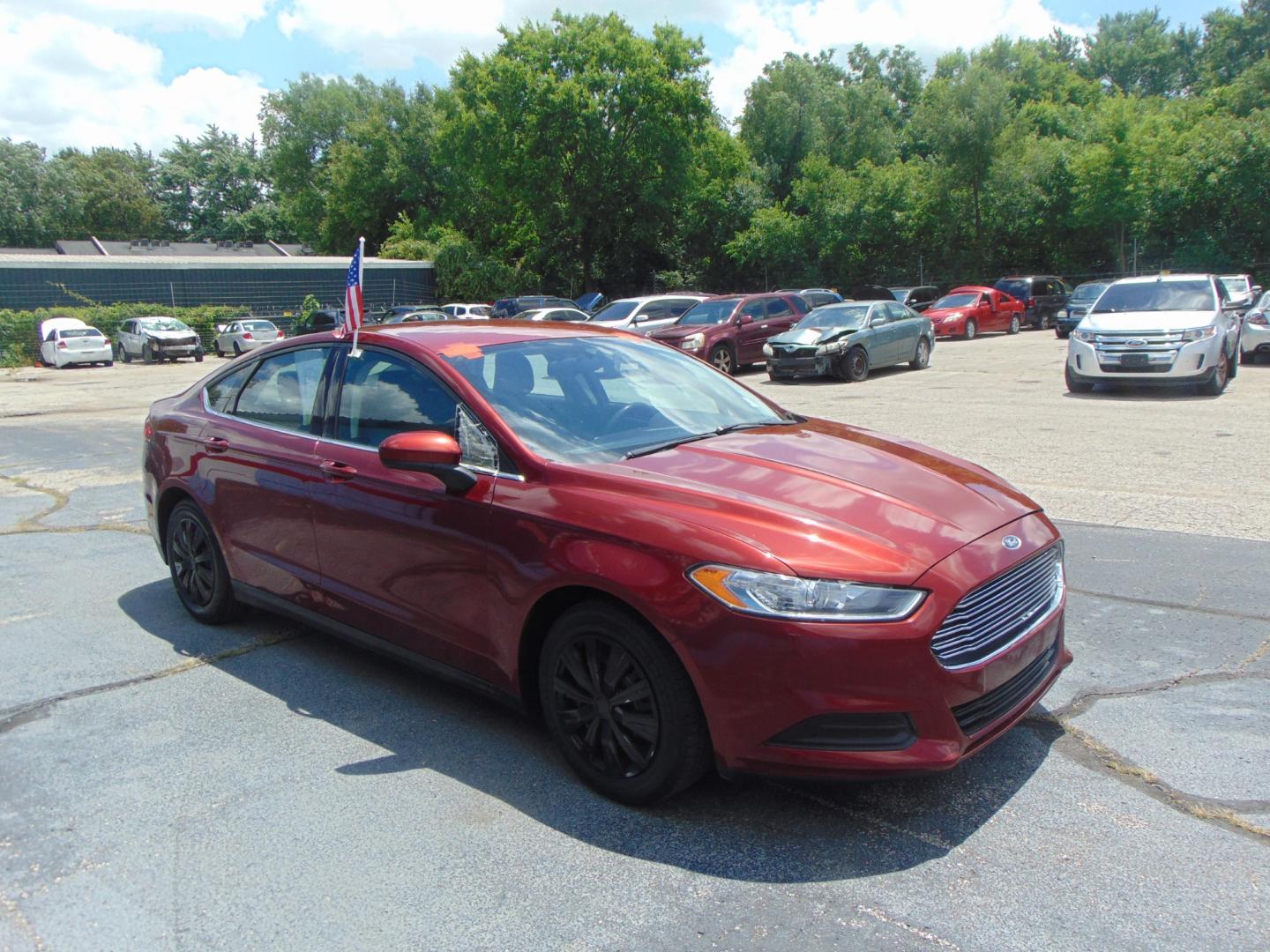 2014 Red Ford Fusion (3FA6P0G74ER) with an 4-Cyl 2.5 Liter engine, Automatic, 6-Spd transmission, located at 2105 Dixie Hwy, Louisville, KY, 40210, (502) 772-3333, 38.220932, -85.795441 - Unable to interpret response, please check raw response - Photo#4